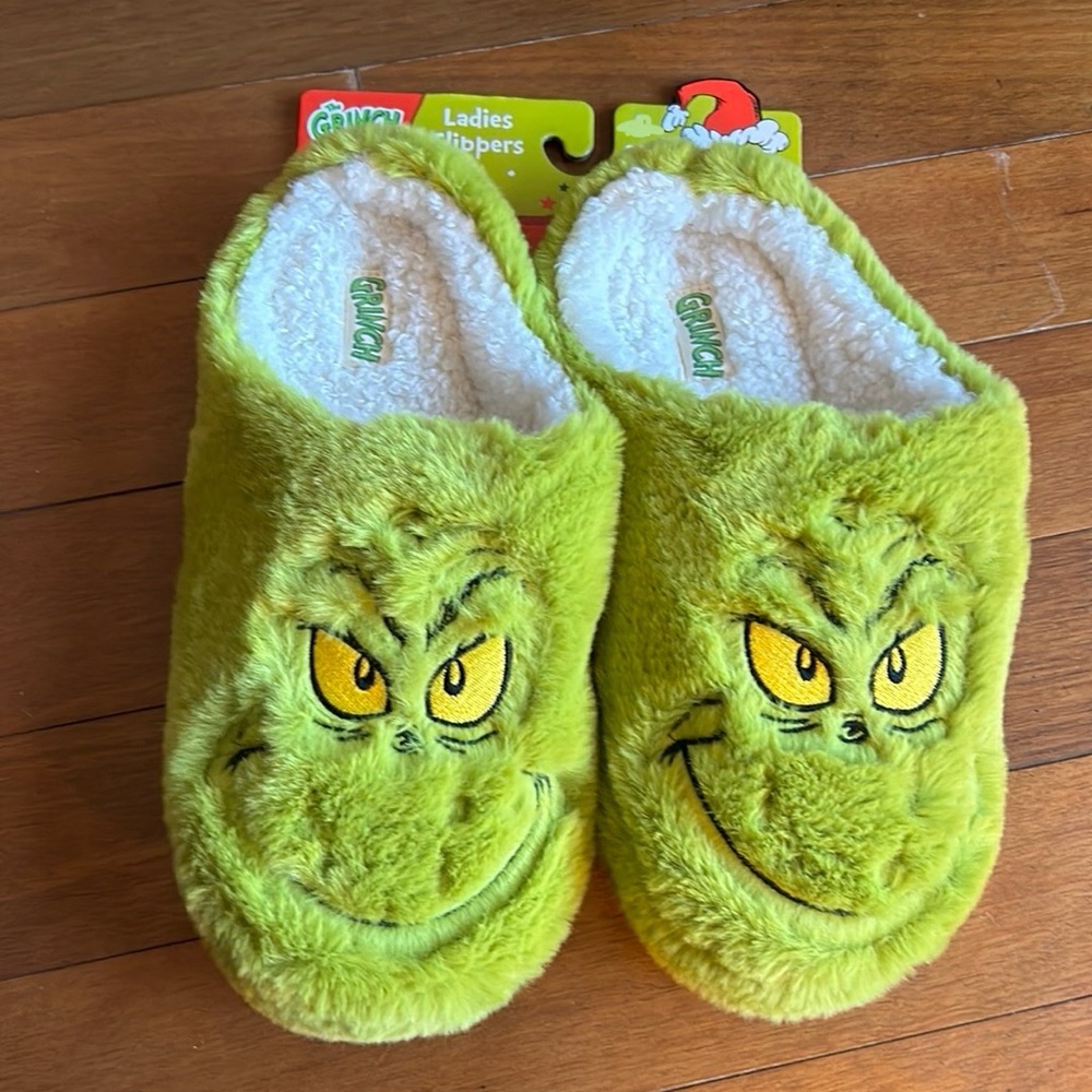 Grinch Womens Slippers Sz 9/10 Christmas Holiday New